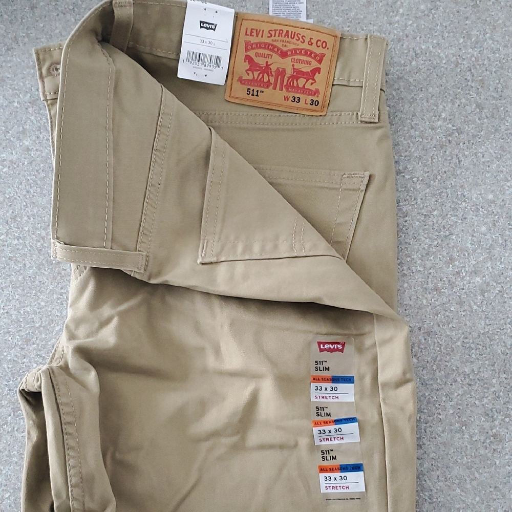 Levi's Men's Slim Fit Tan Pants (NWT)